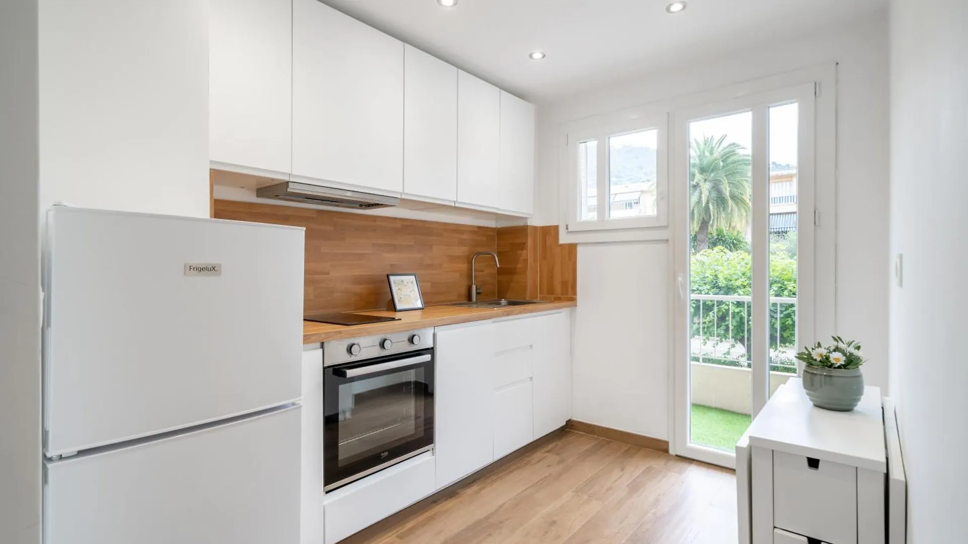 Modern Apartment, Steps From Tramway 니스 프랑스