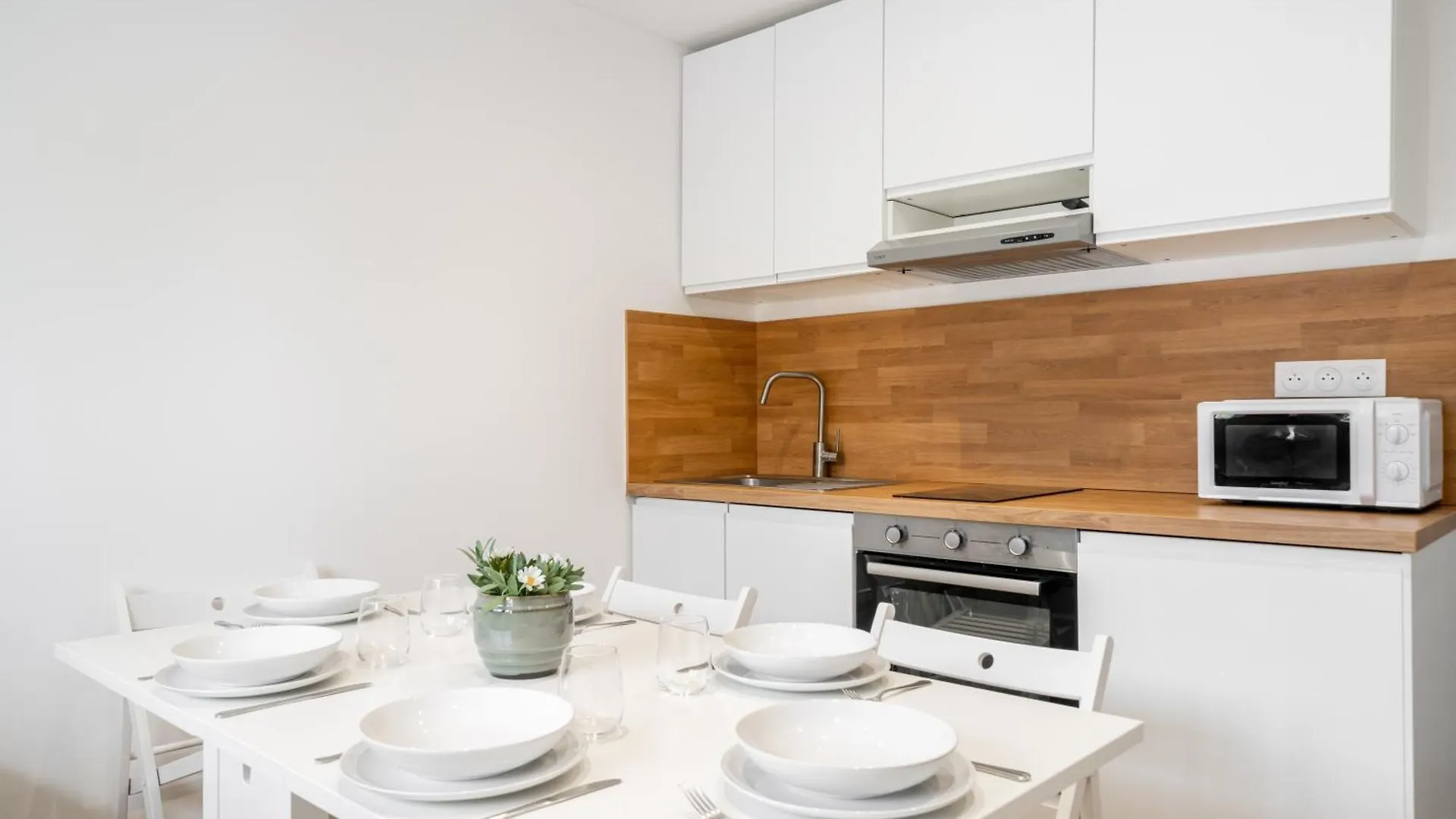 아파트 Modern Apartment, Steps From Tramway 니스