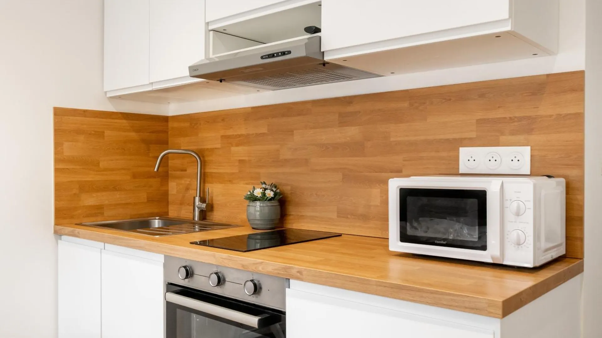아파트 Modern Apartment, Steps From Tramway 니스
