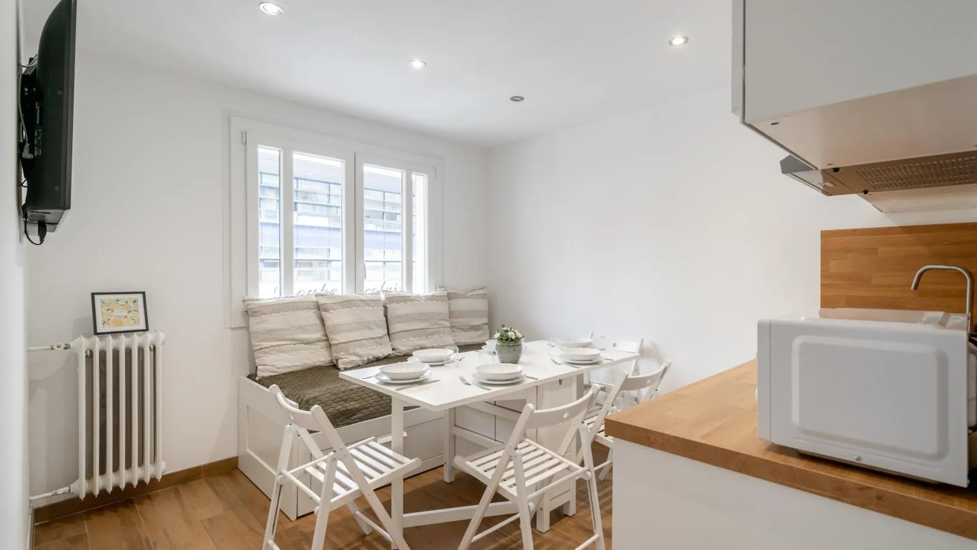 Modern Apartment, Steps From Tramway 니스 아파트