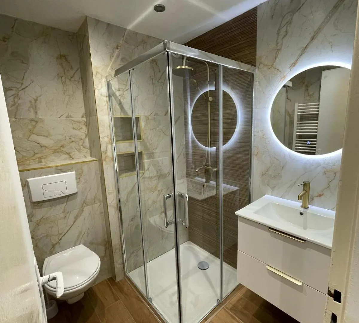 Modern Apartment, Steps From Tramway Nice