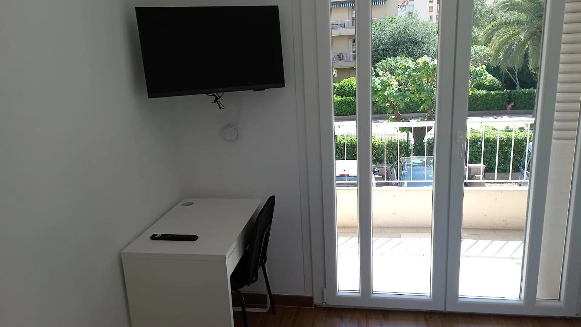 Apartment Modern Apartment, Steps From Tramway Nice